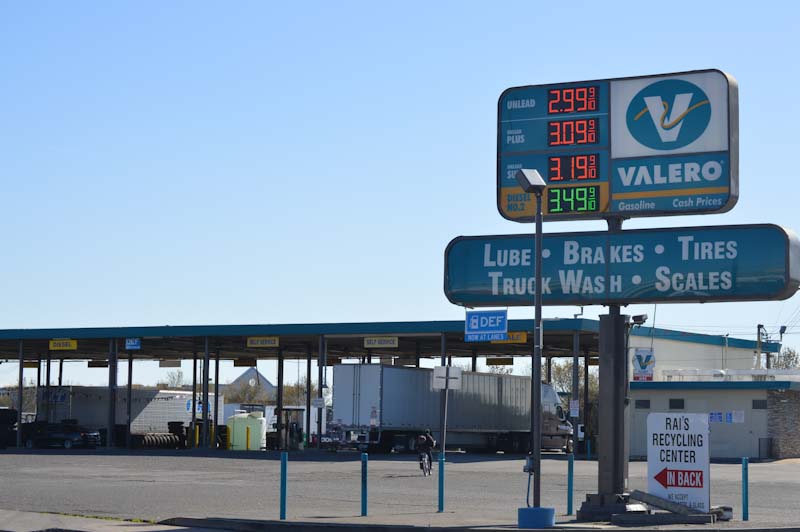 Photo of the Ramos Oil Cardlock Fueling location at 7891 Stockton Blvd in Sacramento CA.